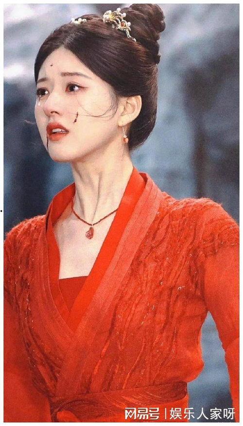 娱乐吃瓜女星剧组,揭秘吃瓜女星与神秘剧组背后的故事  第2张